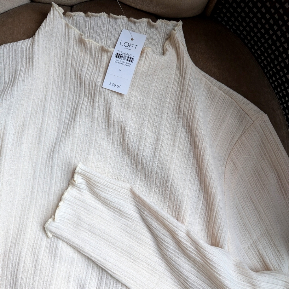 Loft Outlet Mock-neck Cream Long Sleeve Shirt Size Large NWT